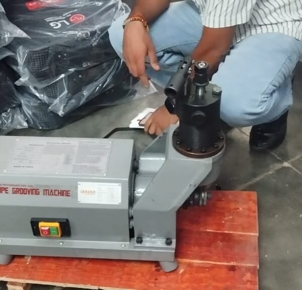 Three roll Pipe Threading Machine